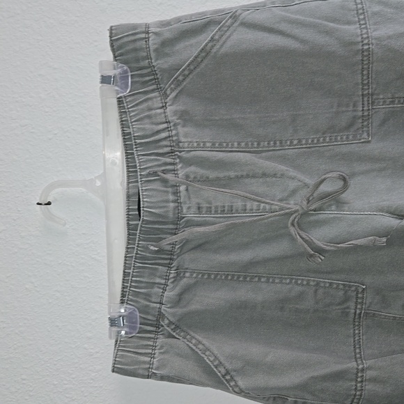 Forever 21 Light Army Green Joggers - Picture 5 of 10